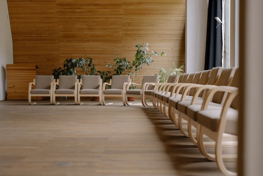 Limpieza de oficinas en Zaragoza: la subida del IBI en el presupuesto 2026 y lo que cambia para las empresas pequeñas